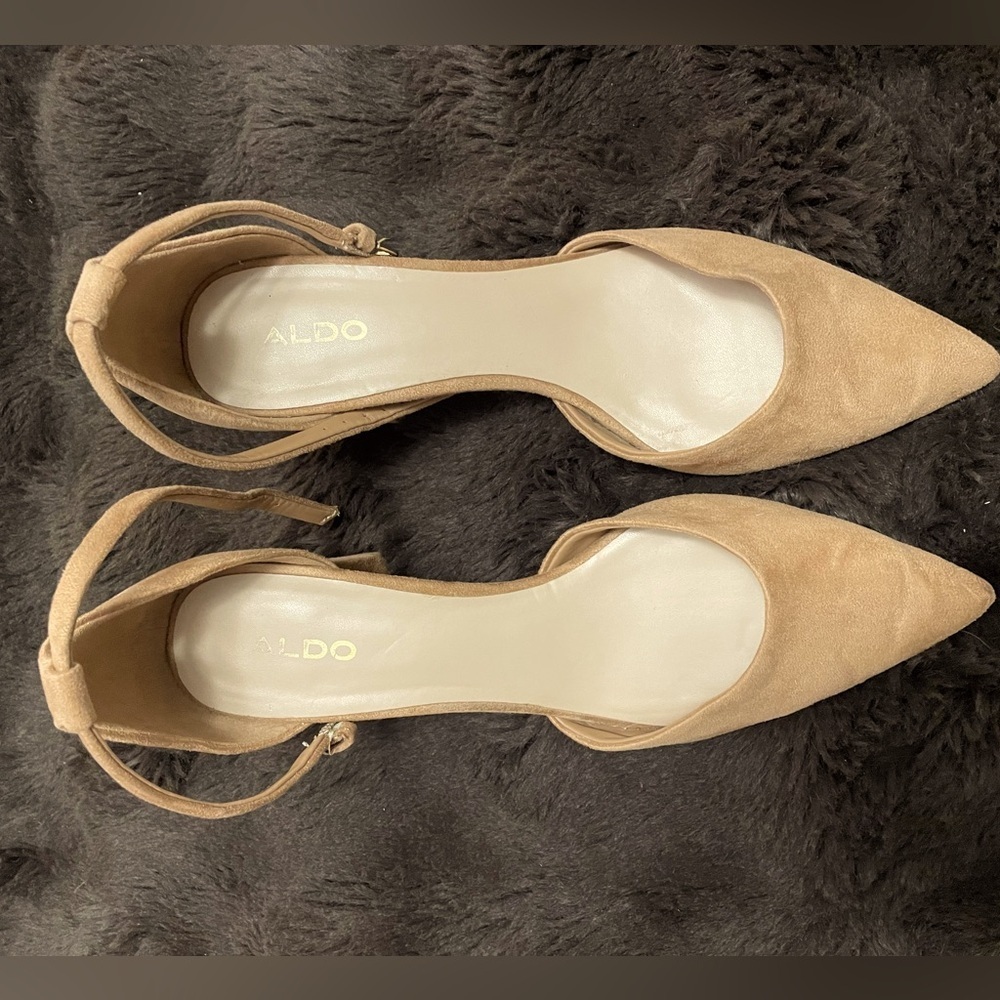 Aldo Ankle Strap Tan Suede Pointy Toe Shoes 3 Inch Heel Size 9